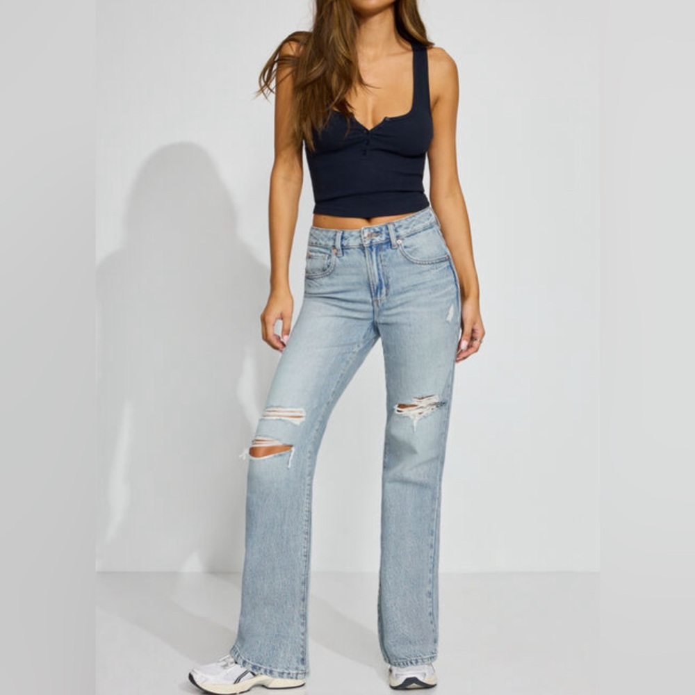Garage Light Wash Distressed 90s Wide Leg Jeans